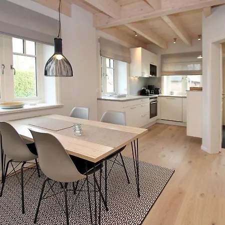 Feriehus Strandstrasse 2b Rechts, Luett Seehuus Wyk auf Föhr