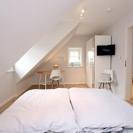 Feriehus Strandstrasse 2b Rechts, Luett Seehuus Wyk auf Föhr