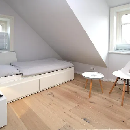 Feriehus Strandstrasse 2b Rechts, Luett Seehuus Wyk auf Föhr