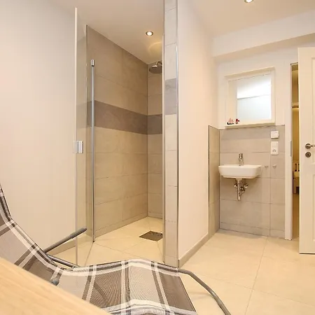 Feriehus Strandstrasse 2b Rechts, Luett Seehuus